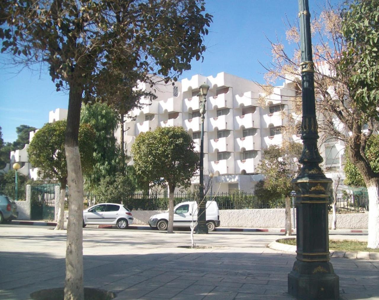 Hotel Chelia Батна Екстериор снимка