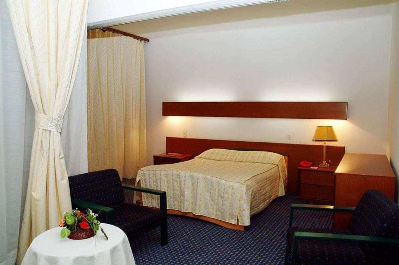 Hotel Chelia Батна Екстериор снимка