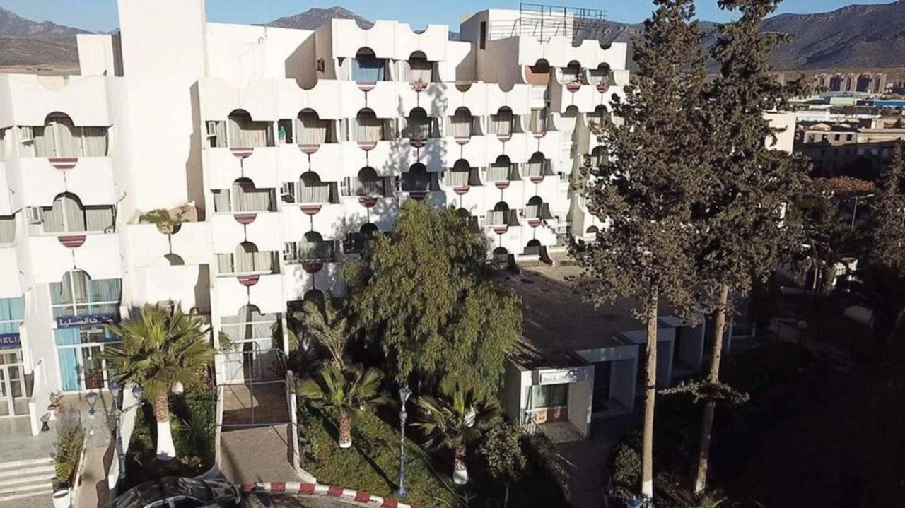 Hotel Chelia Батна Екстериор снимка