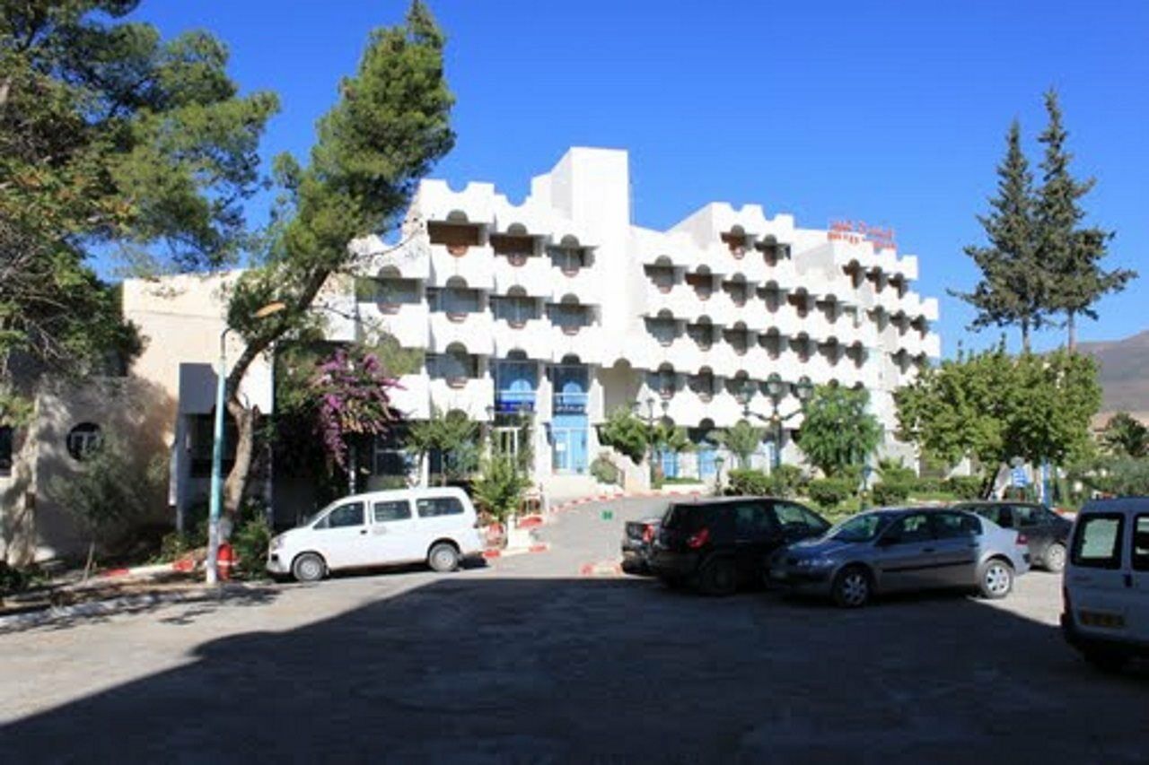 Hotel Chelia Батна Екстериор снимка